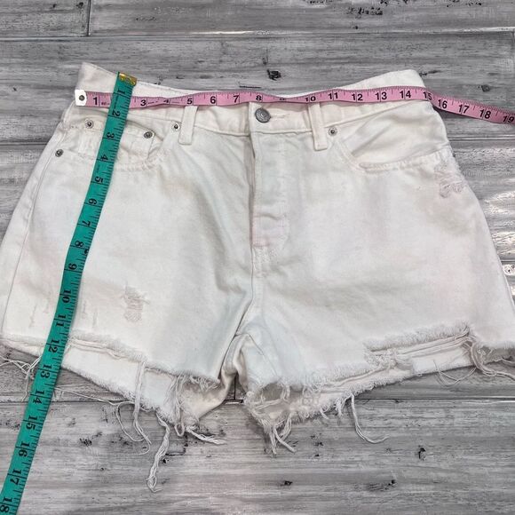 Free People White Distressed Raw Hem Denim Beach Jean Y2K Cut Off Shorts - Picture 11 of 13